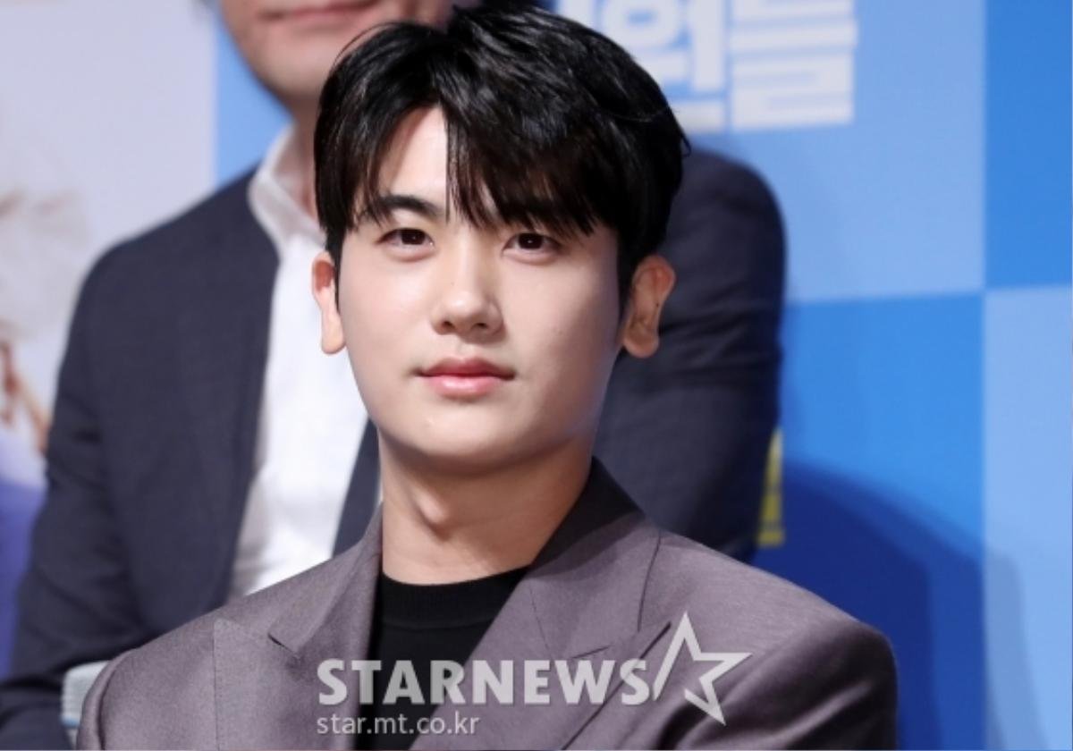 Sau tin nhập ngũ, Park Hyung Sik (ZE:A) cùng Moon So Ri rạng rỡ tại họp báo phim 'Jurors' Ảnh 10