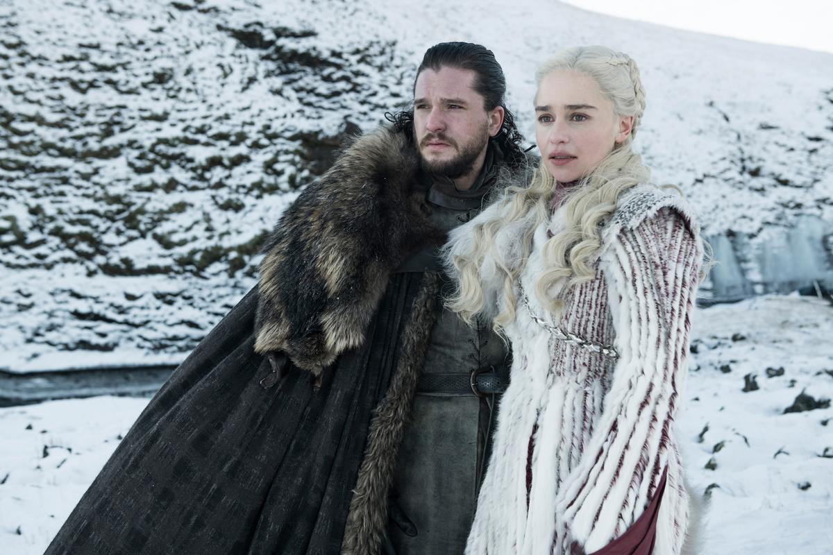 ‘Mẹ Rồng’ tiết lộ: Daenerys Targaryen sẽ phải cố lấy lòng chị em nhà Stark trong 'Game of Thrones Season 8' Ảnh 6