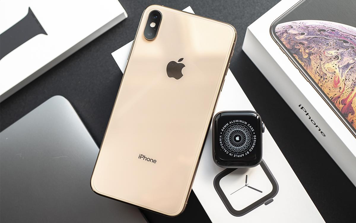 Ngắm concept iPhone 12 đẹp hút hồn với màn hình tràn viền 100%, 3 camera sau sang chảnh Ảnh 1