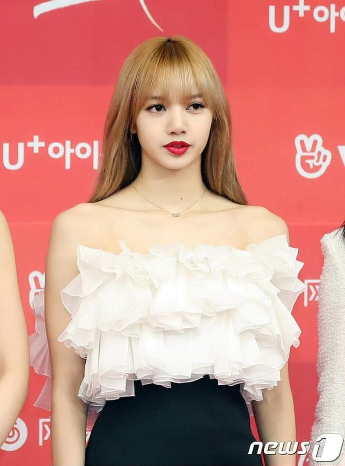 Duy Khánh bất ngờ hoá trang thành Lisa (BLACKPINK), 'thả thính' tái hiện MV 'triệu view' Kill This Love? Ảnh 3