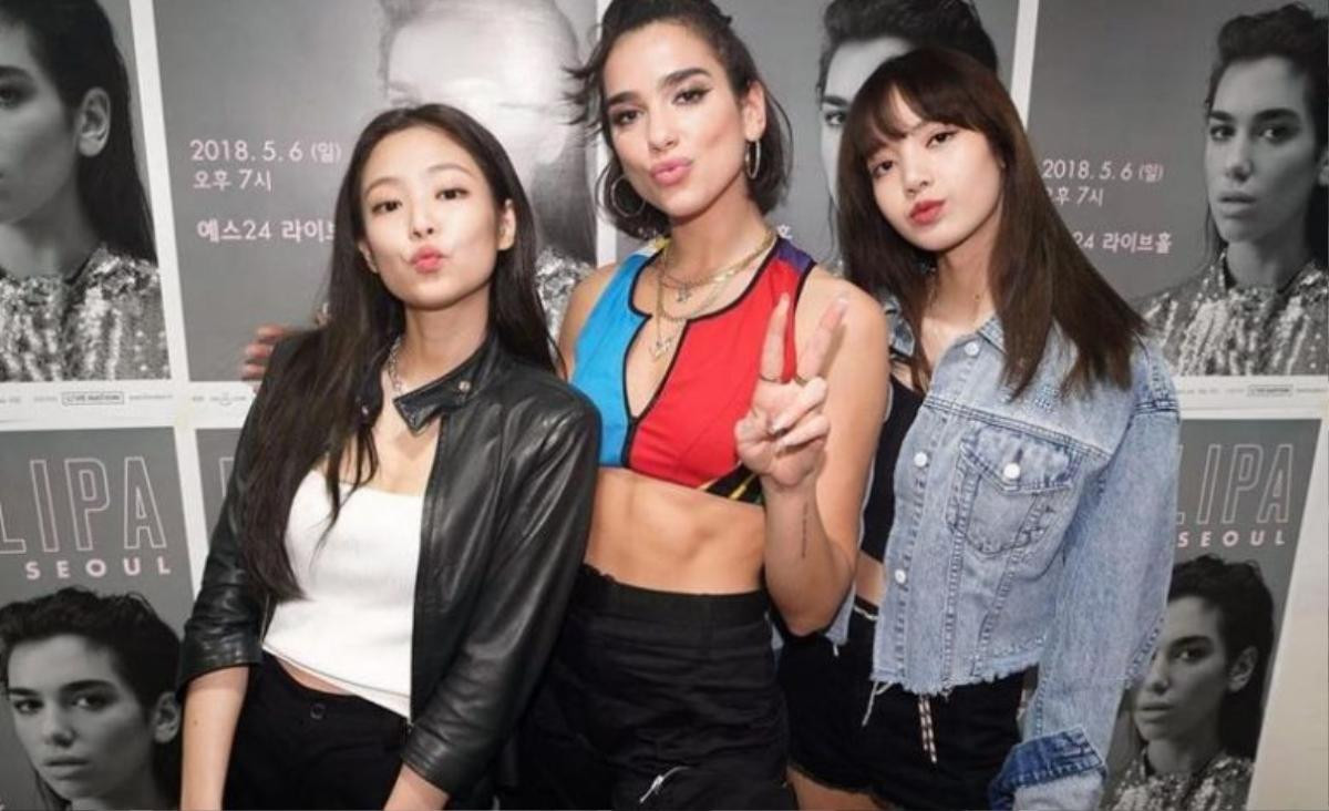 Fan hú hét khi Dua Lipa và Jennie (BlackPink) 'thả thính qua lại' siêu đáng yêu như thế này! Ảnh 1