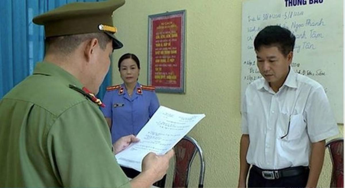 Cựu thiếu tá công an hỗ trợ đường dây gian lận thi cử ở Sơn La, sửa luôn bài thi cho em vợ Ảnh 1