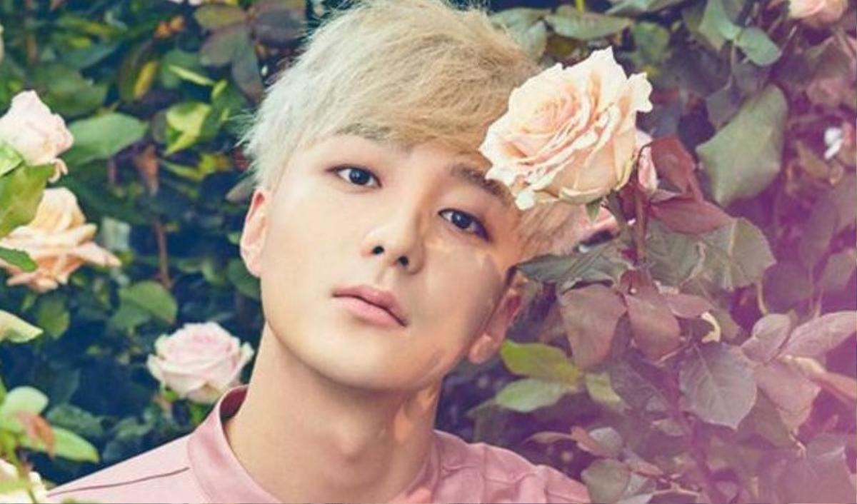 Roy Kim lần đầu xuất hiện trước công chúng, rối rít xin lỗi sau scandal tình dục 'động trời' Ảnh 2