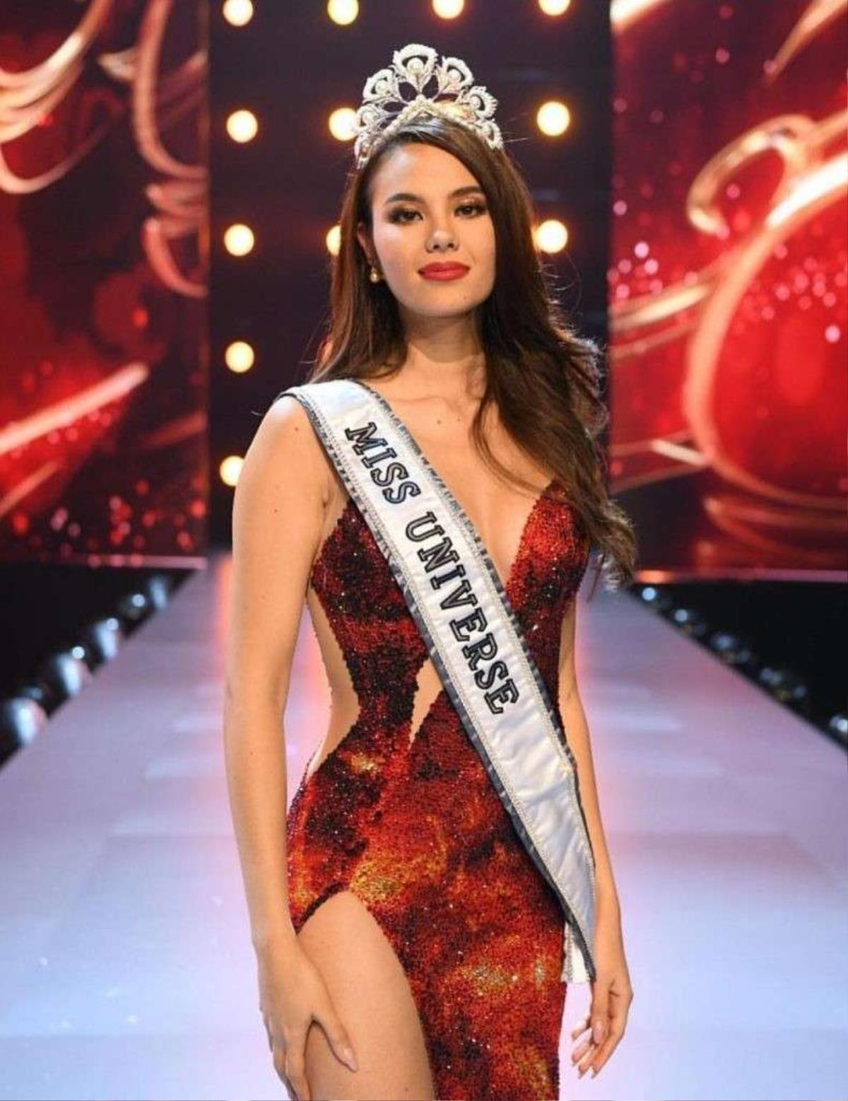 Bạn có biết 'chị đẹp' Catriona Gray - đương kim Miss Universe 2018 và kiêm luôn… fan bự của Adele? Ảnh 1