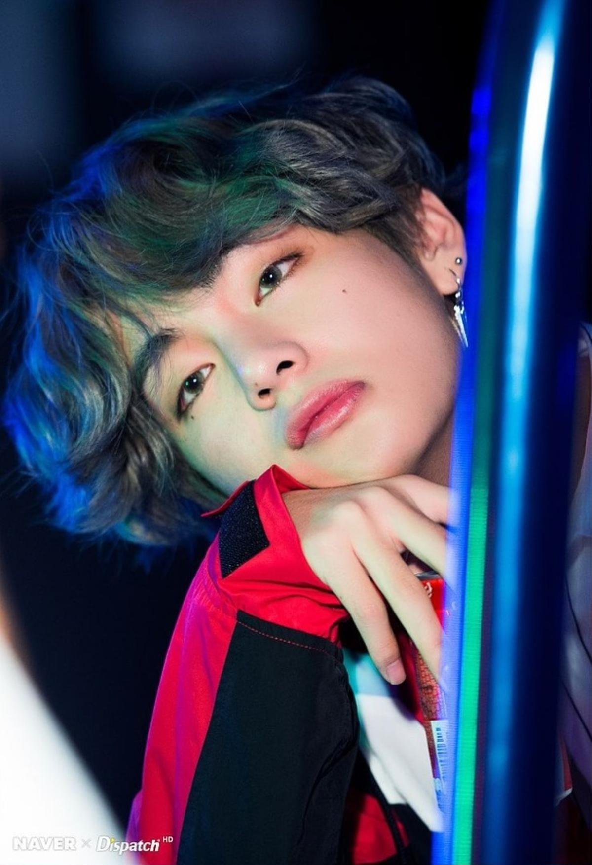 BTS V một lần nữa giành được danh hiệu 'Chàng trai đẹp nhất thế giới' Ảnh 4