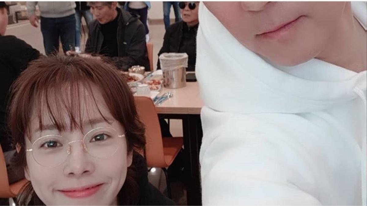 Goo Hye Sun - Ahn Jae Hyun đăng ảnh selfie, Han Ji Min - Nam Joo Hyuk đi du lịch ở Jeju Ảnh 4