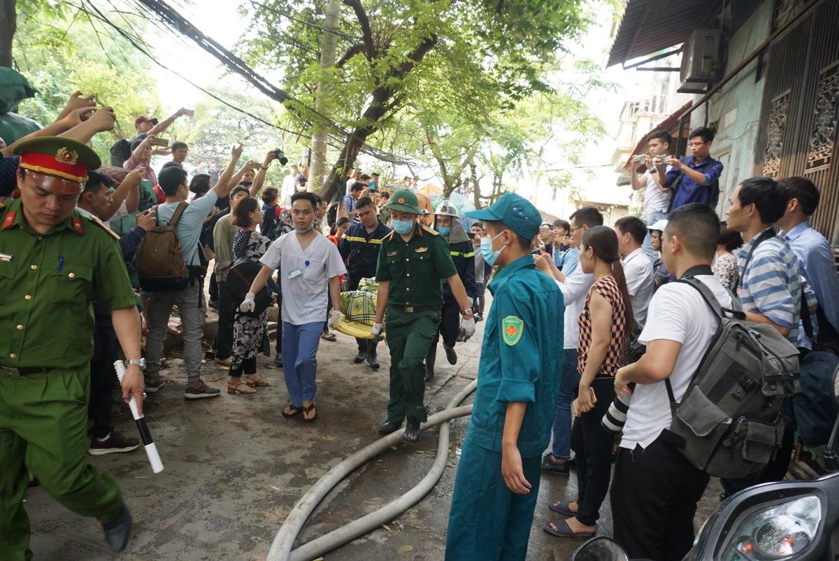 Gia đình 4 người tử vong trong vụ cháy kinh hoàng: Chuyến đi khám bệnh định mệnh và cái ôm cuối cùng của người mẹ trẻ Ảnh 1