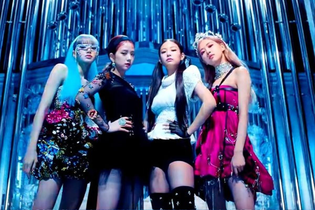 Vừa tung bộ goodie 'cộp mác' hình BLACKPINK, YG bị fan chê bai 'thậm tệ' chẳng khác gì 'đồ chợ' Ảnh 1