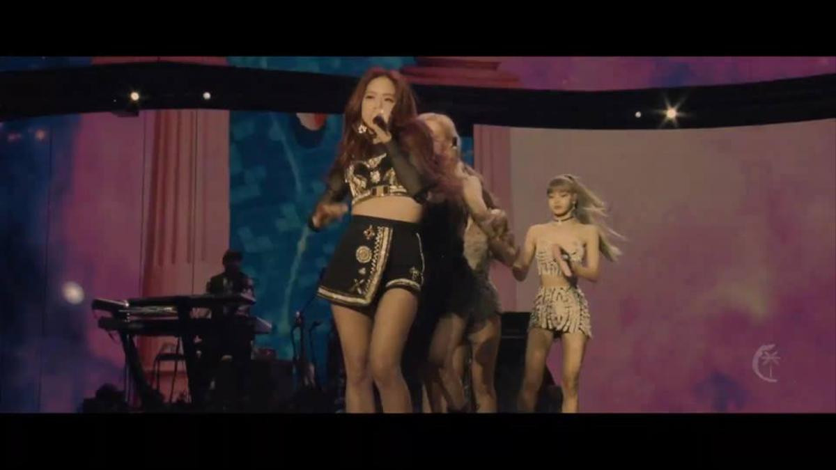 'Siêu sân khấu Coachella 2019' của BlackPink mà bạn trông chờ: Hát 'hụt hơi' phần đầu nhưng càng về sau càng sung! Ảnh 3