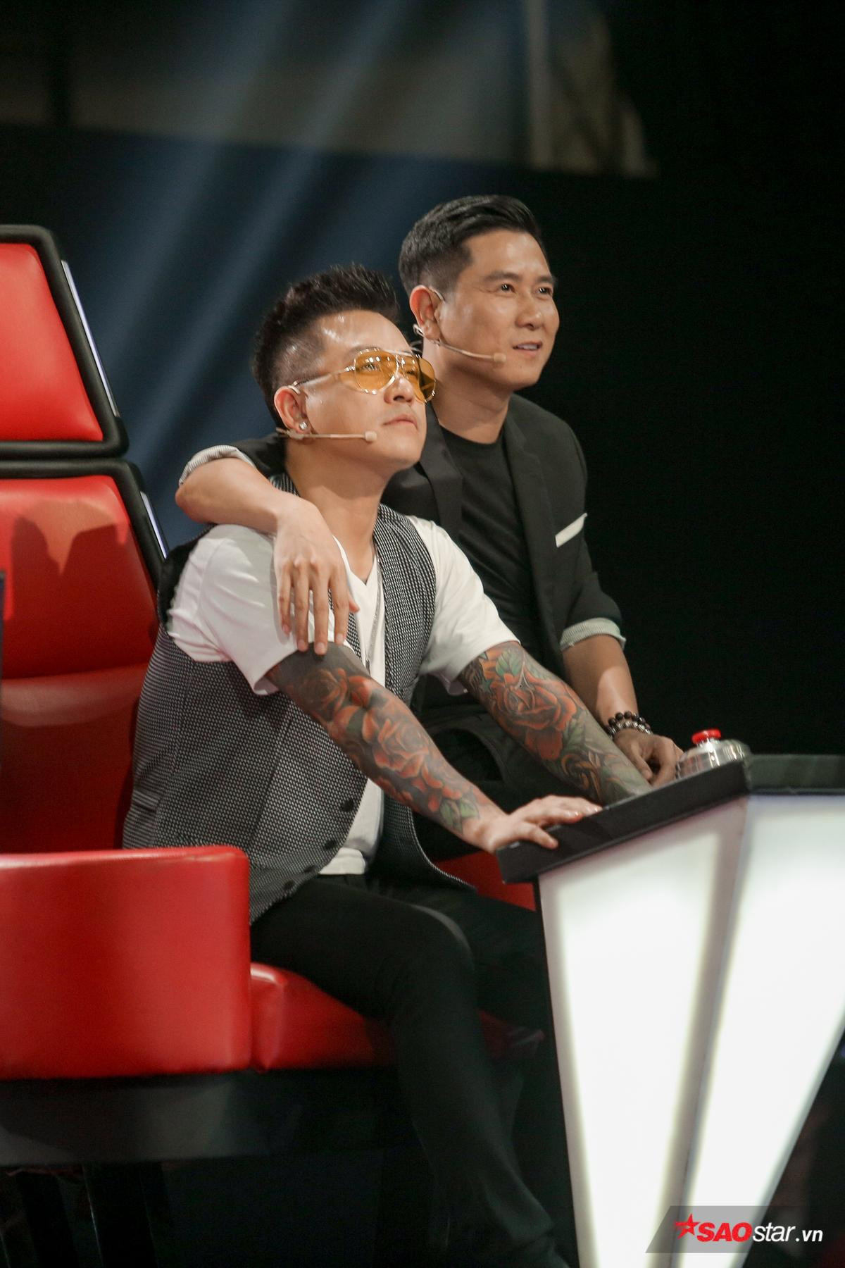 The Voice 2019: Chưa phát sóng đã 'sốt xình xịch' vì loạt khoảnh khắc 'triệu view' của dàn HLV quyền lực Ảnh 3