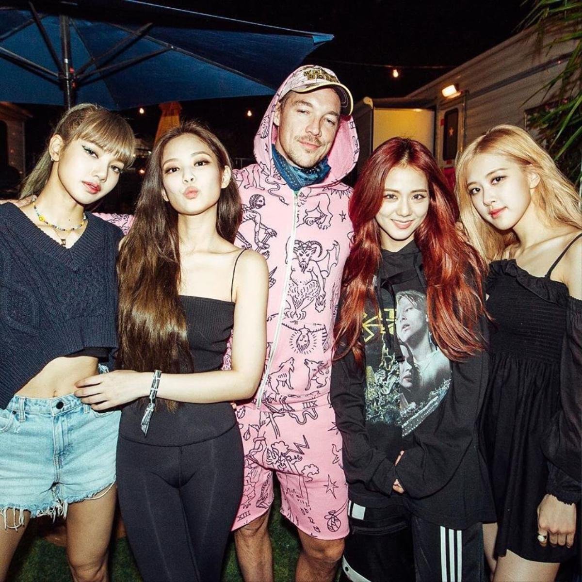 'Công chúa YG' Jennie (BLACK PINK) gây tranh cãi với bộ trang phục nhạy cảm quá mức tại Coachella 2019 Ảnh 1