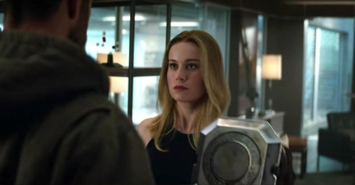 Không xuất hiện với đồng phục trắng đỏ trong 'Avengers: Endgame', Captain Marvel sẽ hy sinh ngay từ 20 phút đầu? Ảnh 1