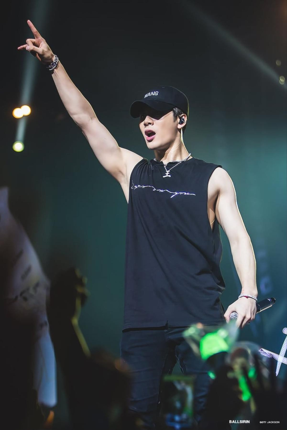 Jackson (GOT7) bộc bạch về sự nghiệp solo và mối quan hệ với các thành viên trong nhóm Ảnh 6