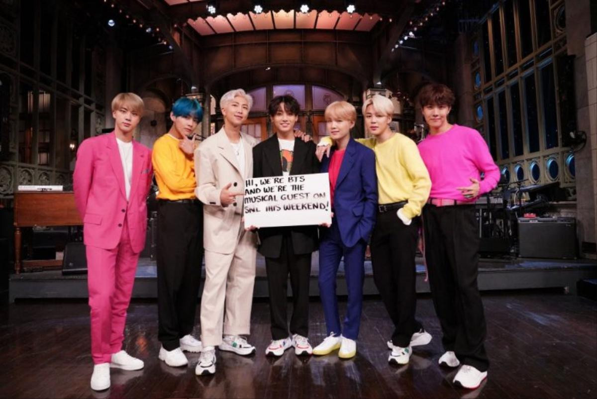 Bạn cần xem ngay: sân khấu live đầu tiên của 'Boy With Luv', BTS 'cực nhắng' và live cực ngọt! Ảnh 1