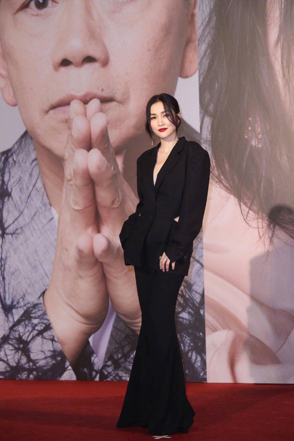 Thảm đỏ 'Oscar Hong Kong 2019': Song Hye Kyo đọ sắc với Hồ Định Hân, Thái Trác Nghiên Ảnh 45