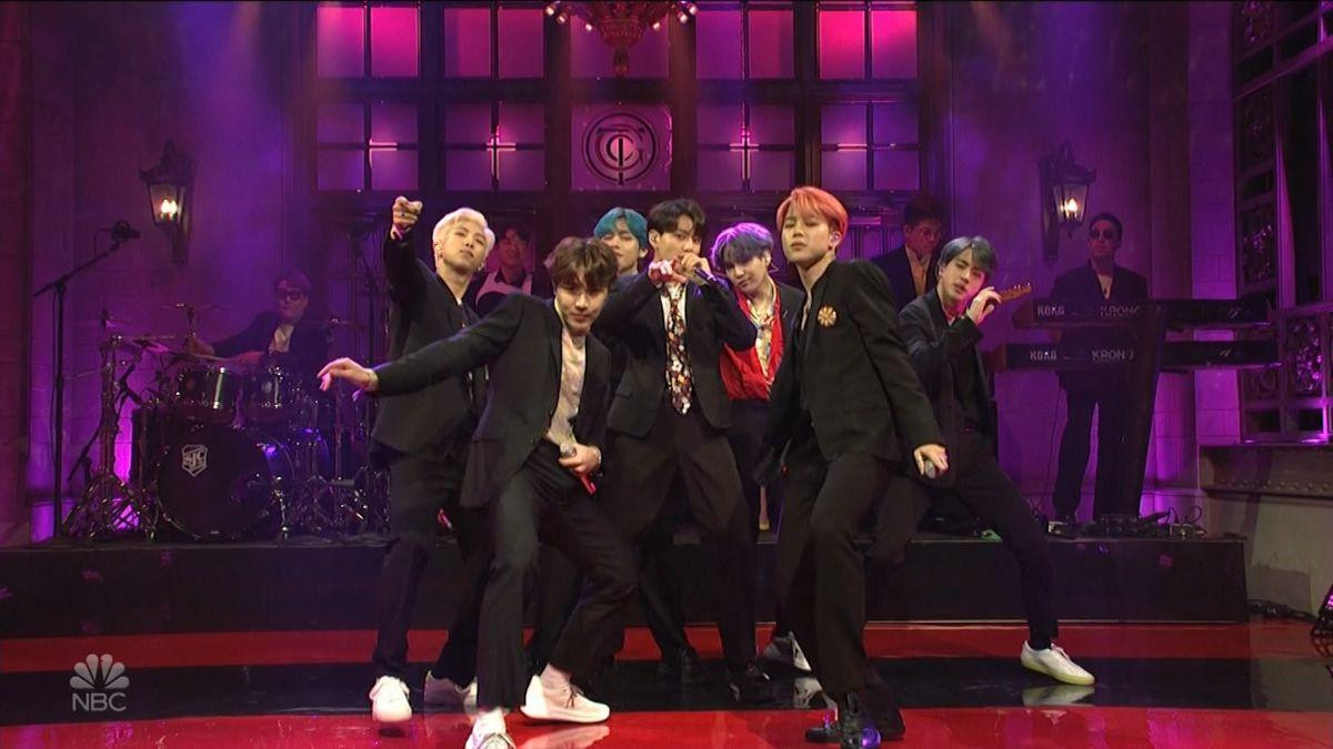 BTS nhận 'quả đắng' đầu tiên trên đất Mỹ: Rating show SNL nhóm tham dự thấp chạm đáy! Ảnh 1