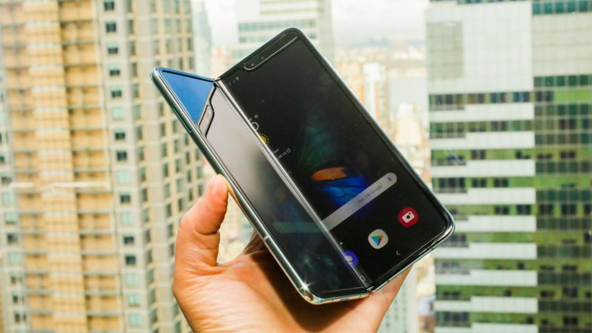 Cận cảnh Samsung Galaxy Fold: Smartphone đắt đỏ nhưng độc lạ và xịn xò nhất hiện nay! Ảnh 3