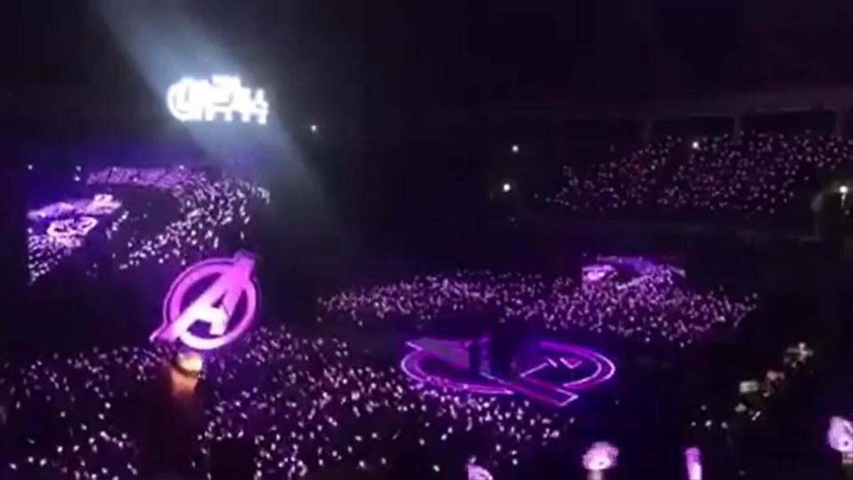 Dàn diễn viên 'Avengers: Endgame' choáng trước buổi họp báo tại Hàn Quốc như Kpop concert với biển lightstick tím sáng rực Ảnh 26