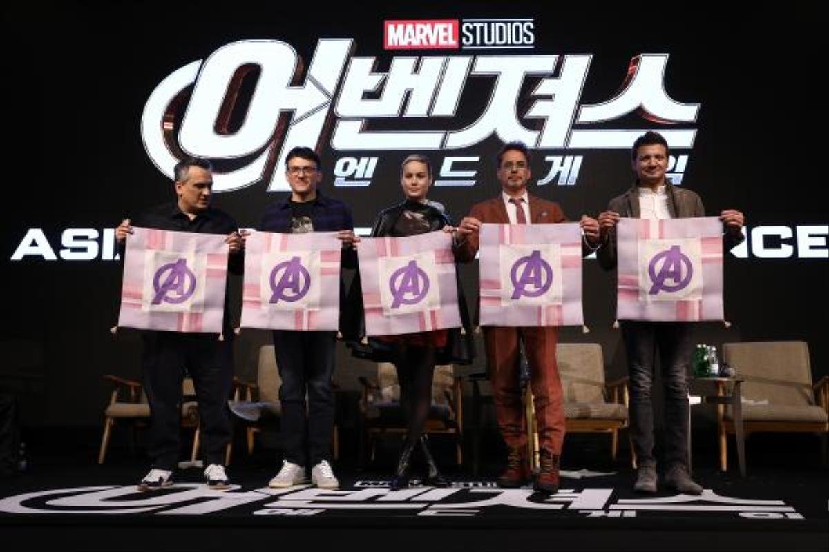 Nhóm nhạc Avengers chính thức debut tại Hàn Quốc, fan Việt đòi mua lightstick và sáng tác fanchant Ảnh 22