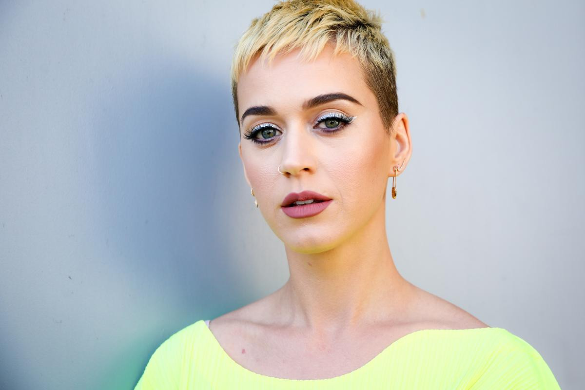 Katy Perry quyết định nuôi lại tóc dài khiến fan mừng rơn - Cô ấy cần 'đổi vận flop'? Ảnh 5