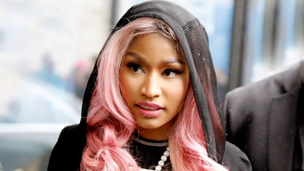 2019 với không biết bao nhiêu 'tai ương' ập xuống: Nicki Minaj đang bị 'sao quả tạ' chiếu? Ảnh 3