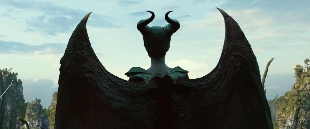 Maleficent: Mistress of Evil của Angelina Jolie tung trailer: Quéo queo quèo… Chào mừng chị Mã Lệ Phi Xuân tái xuất giang hồ Ảnh 2