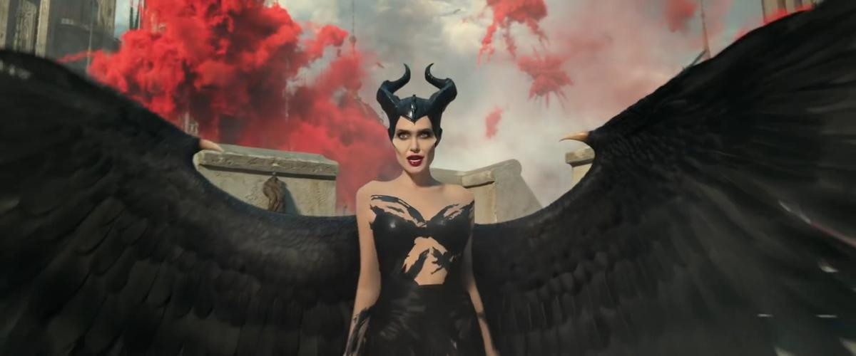 Maleficent: Mistress of Evil của Angelina Jolie tung trailer: Quéo queo quèo… Chào mừng chị Mã Lệ Phi Xuân tái xuất giang hồ Ảnh 16