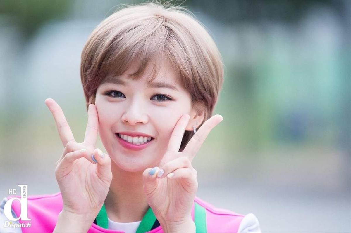 Mang tiếng kém sắc nhất hội chị em, Jeongyeon (TWICE) chỉ cần nuôi tóc dài thôi là thiên hạ đổ đứ đừ Ảnh 2