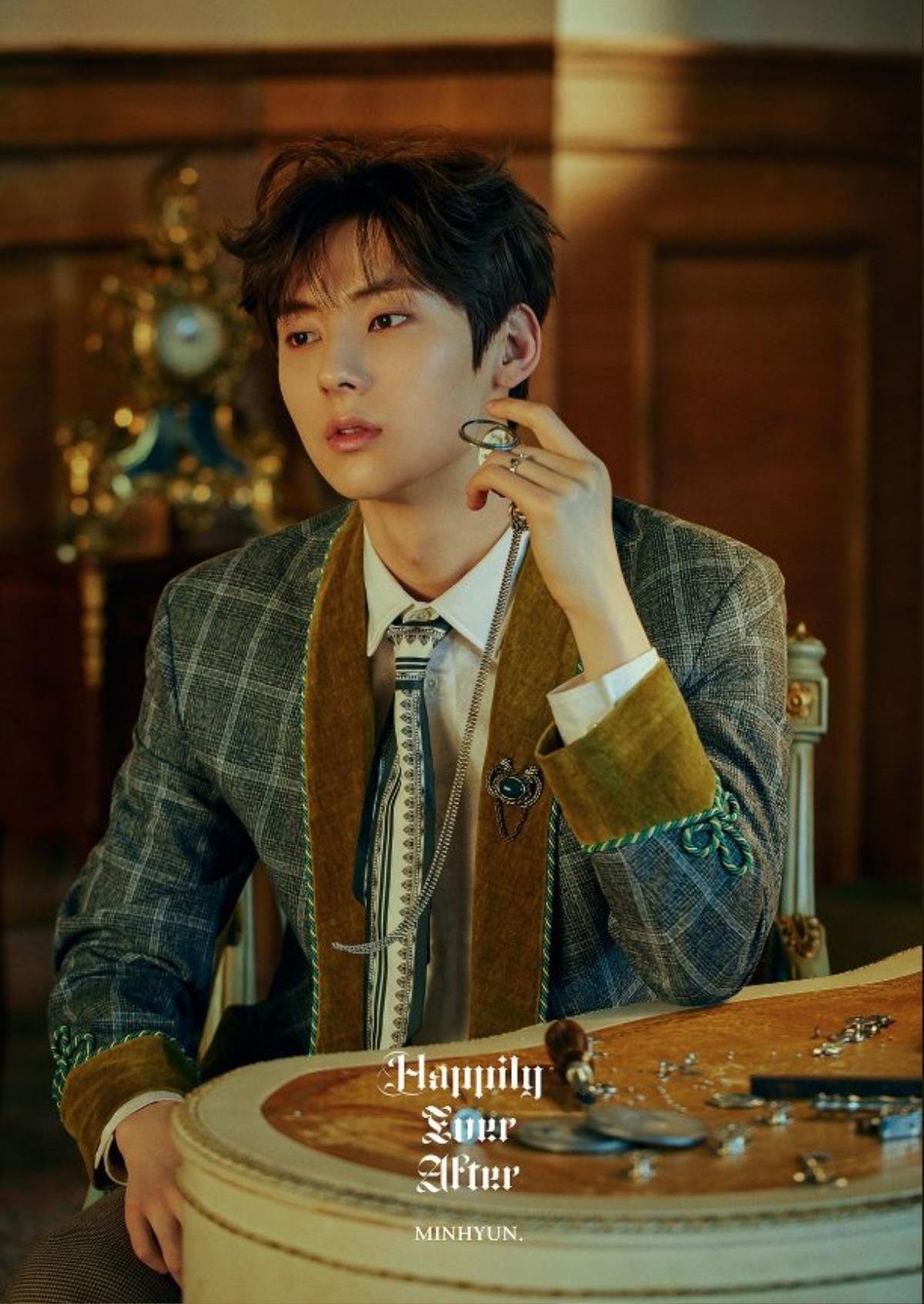 NU'EST lần đầu tung bộ ảnh comeback cùng Minhyun hậu WANNA ONE tan rã: Concept hoàn toàn đối lập! Ảnh 1