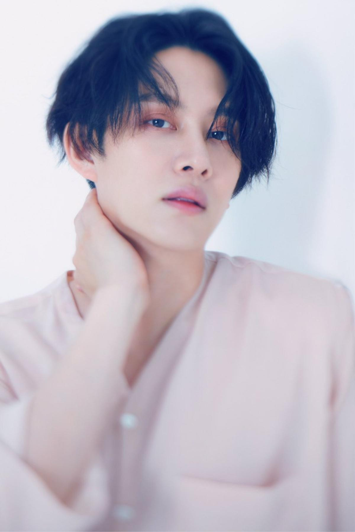 Tin vui liên tục cho E.L.F: Super Junior vừa thông báo comeback đầy đủ đội hình, giờ 'ngôi sao vũ trụ' Kim Heechul cũng sẵn sàng debut solo Ảnh 2