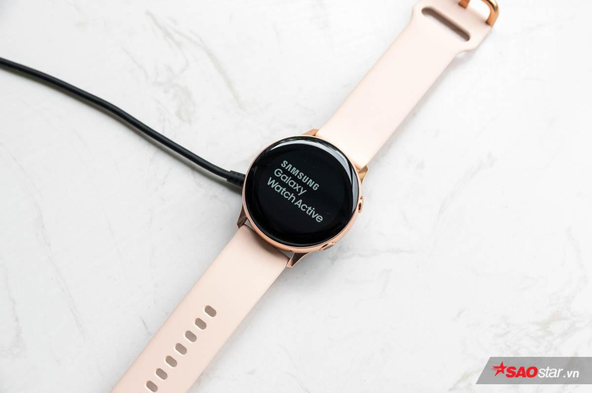 Mở hộp Samsung Galaxy Watch Active: Thiết kế đẹp mắt, trang bị nhiều tính năng thông minh! Ảnh 11