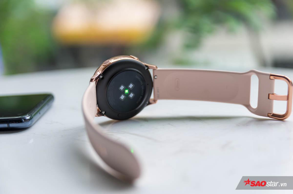 Mở hộp Samsung Galaxy Watch Active: Thiết kế đẹp mắt, trang bị nhiều tính năng thông minh! Ảnh 7