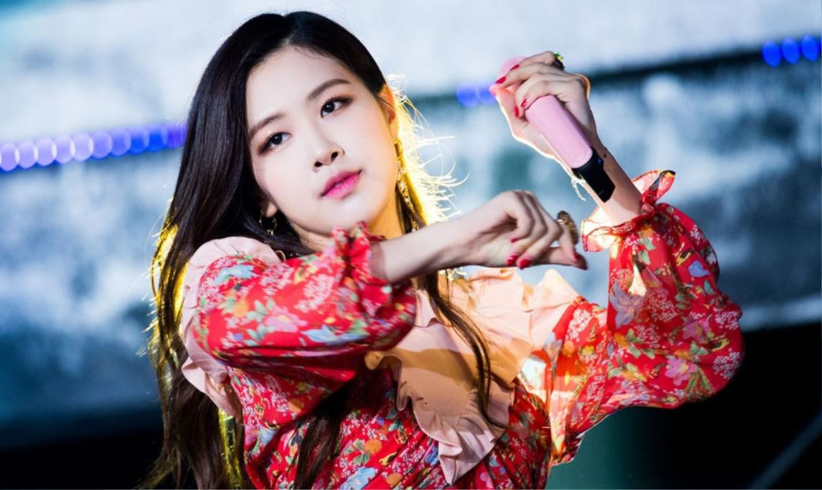 Fan rạo rực trước thông tin 'giọng ca vàng' Rosé sắp tách riêng để solo, Jisoo sẵn sàng từ bỏ cơ hội diễn xuất vì BLACK PINK! Ảnh 1