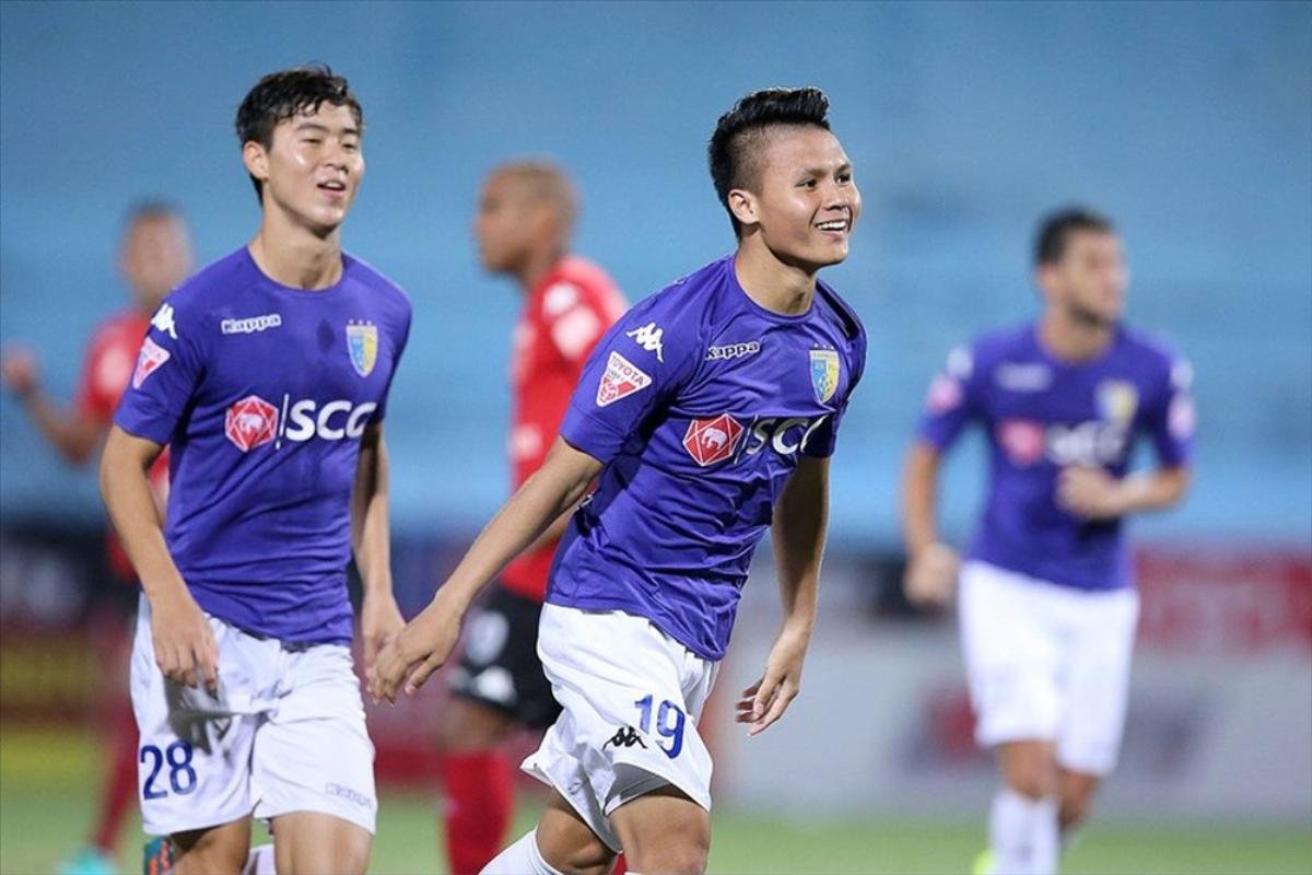 Quang Hải rực sáng cùng Hà Nội FC trong ngày Công Phượng đi 'tắm sớm' Ảnh 1