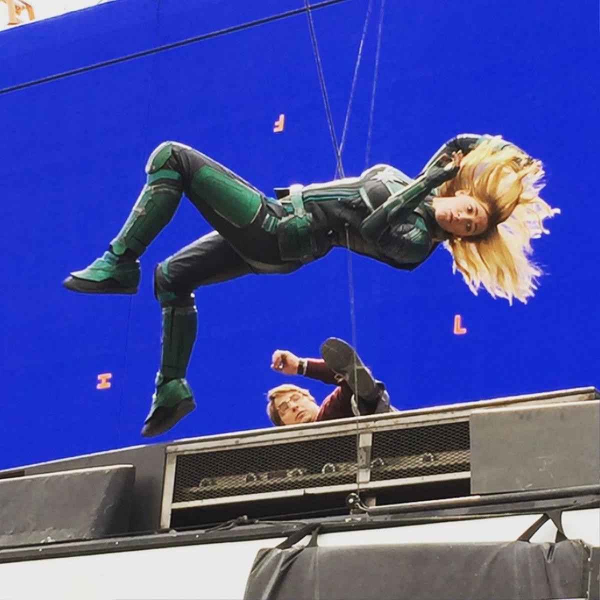 Nữ diễn viên đóng thế của Brie Larson đăng ảnh Instagram, vô tình spoil tạo hình Captain Marvel trong Avengers: Endgame Ảnh 7