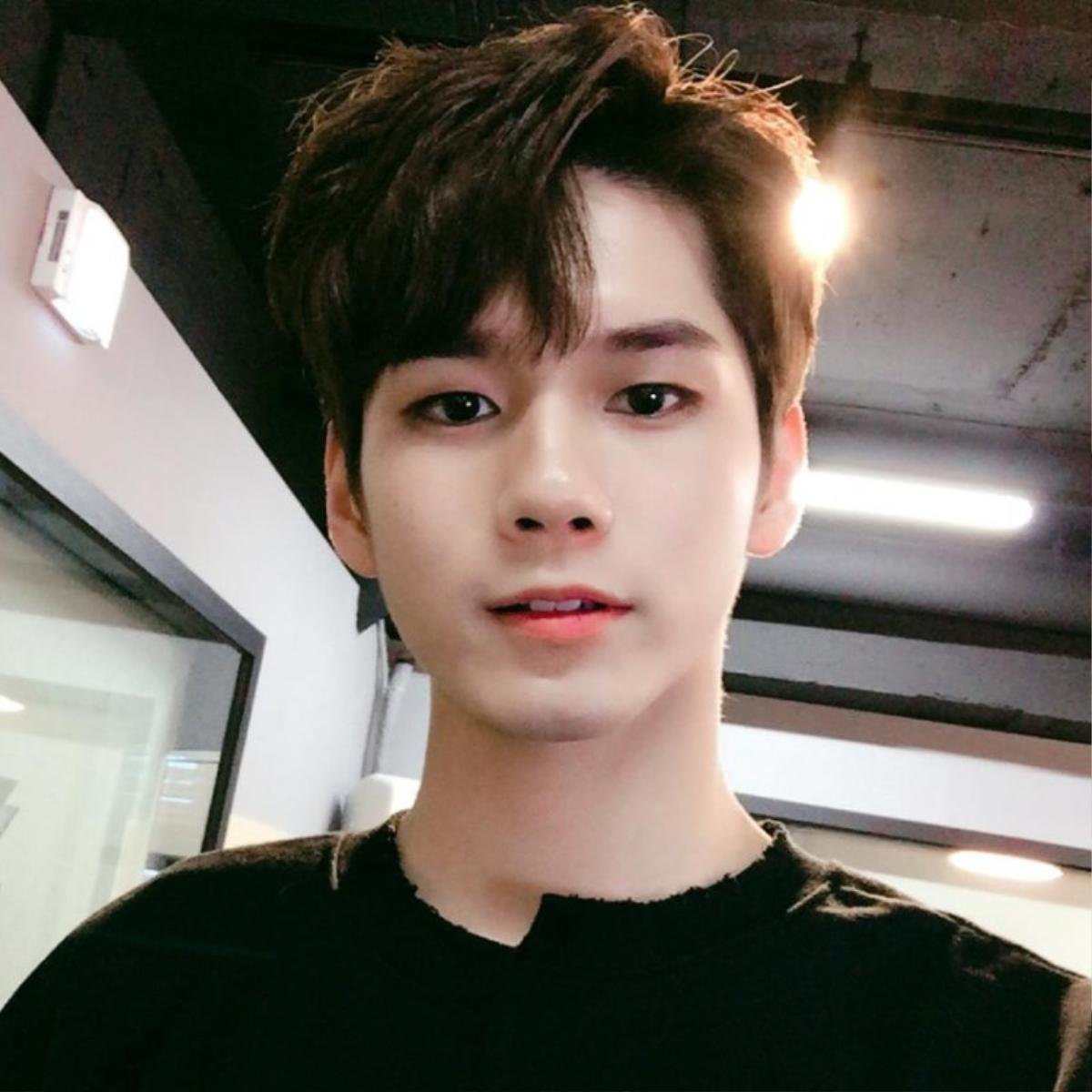 Ong SeongWu (WANNA ONE): Mỹ nam 'đẹp toàn diện' nhưng chỉ tự tin đúng một vị trí trên cơ thể vì nó làm nên 'thương hiệu' của mình Ảnh 3