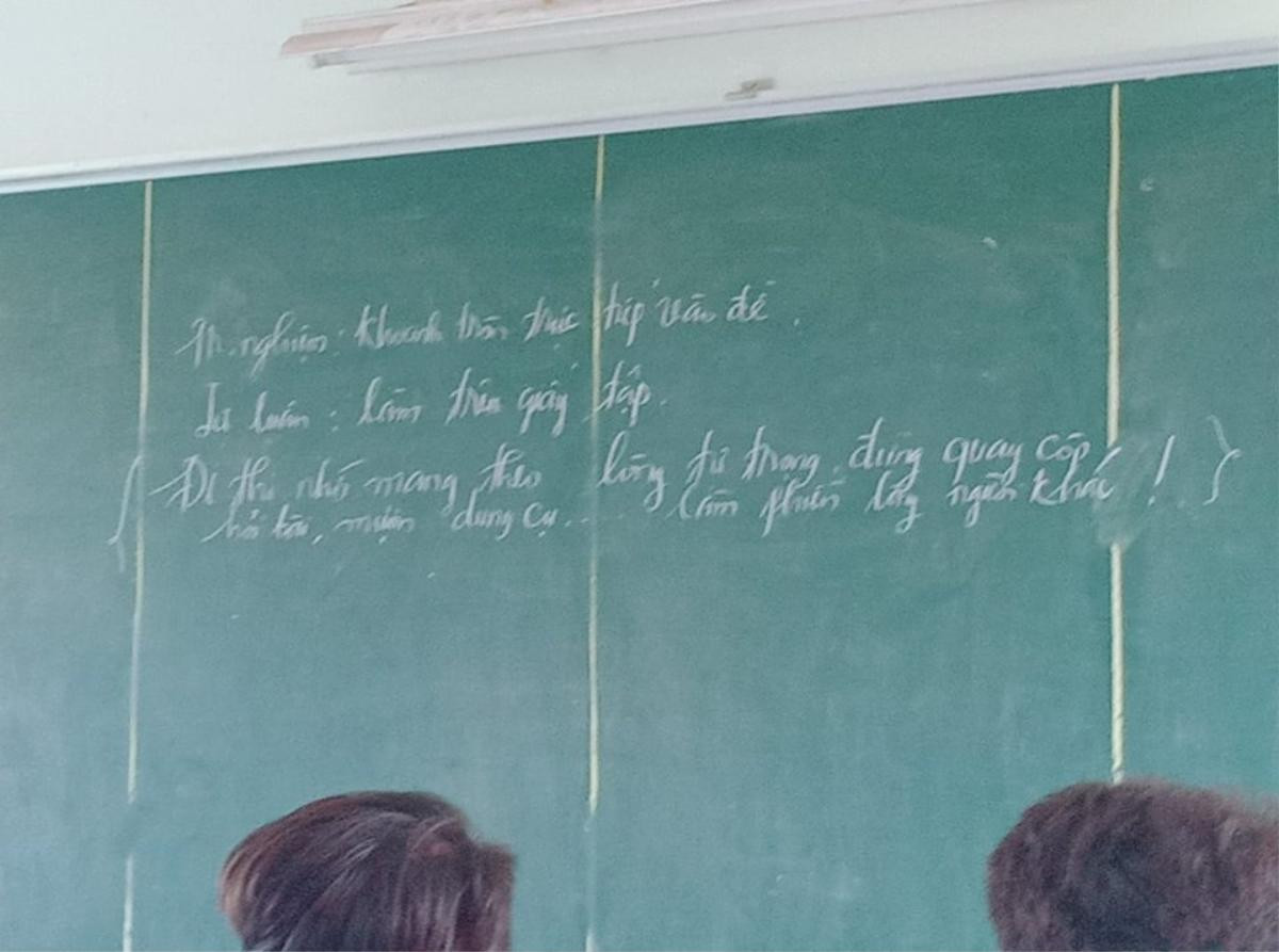 Không cần 'đao to búa lớn', cô giáo buông nhẹ một câu cuối đề kiểm tra khiến học sinh sợ xanh mặt, không dám quay cóp bài Ảnh 2