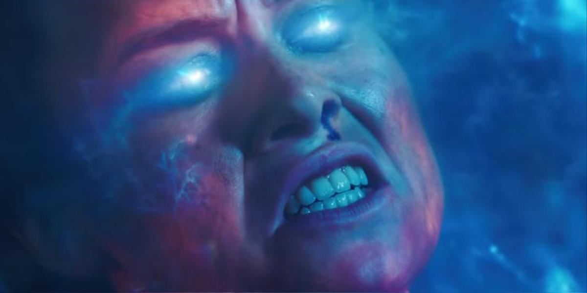 'Avengers: Endgame': 10 cách Captain Marvel làm lợt phai bóng hình Thanos trên màn ảnh! Ảnh 11