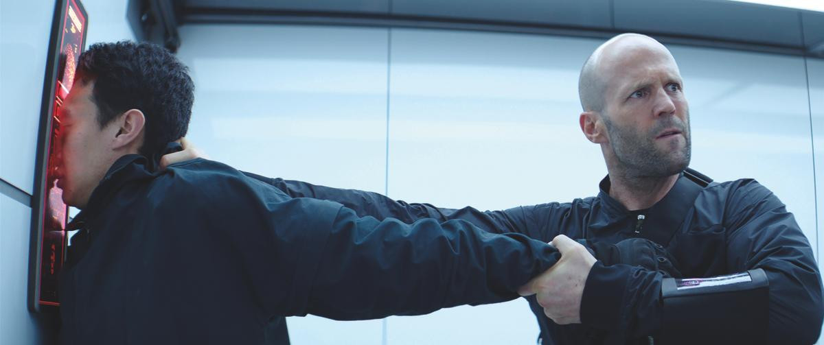 Khách mời họp báo ra mắt Fast & Furious: Hobbs & Shaw hỗn loạn chạy khỏi rạp do cháy Ảnh 1