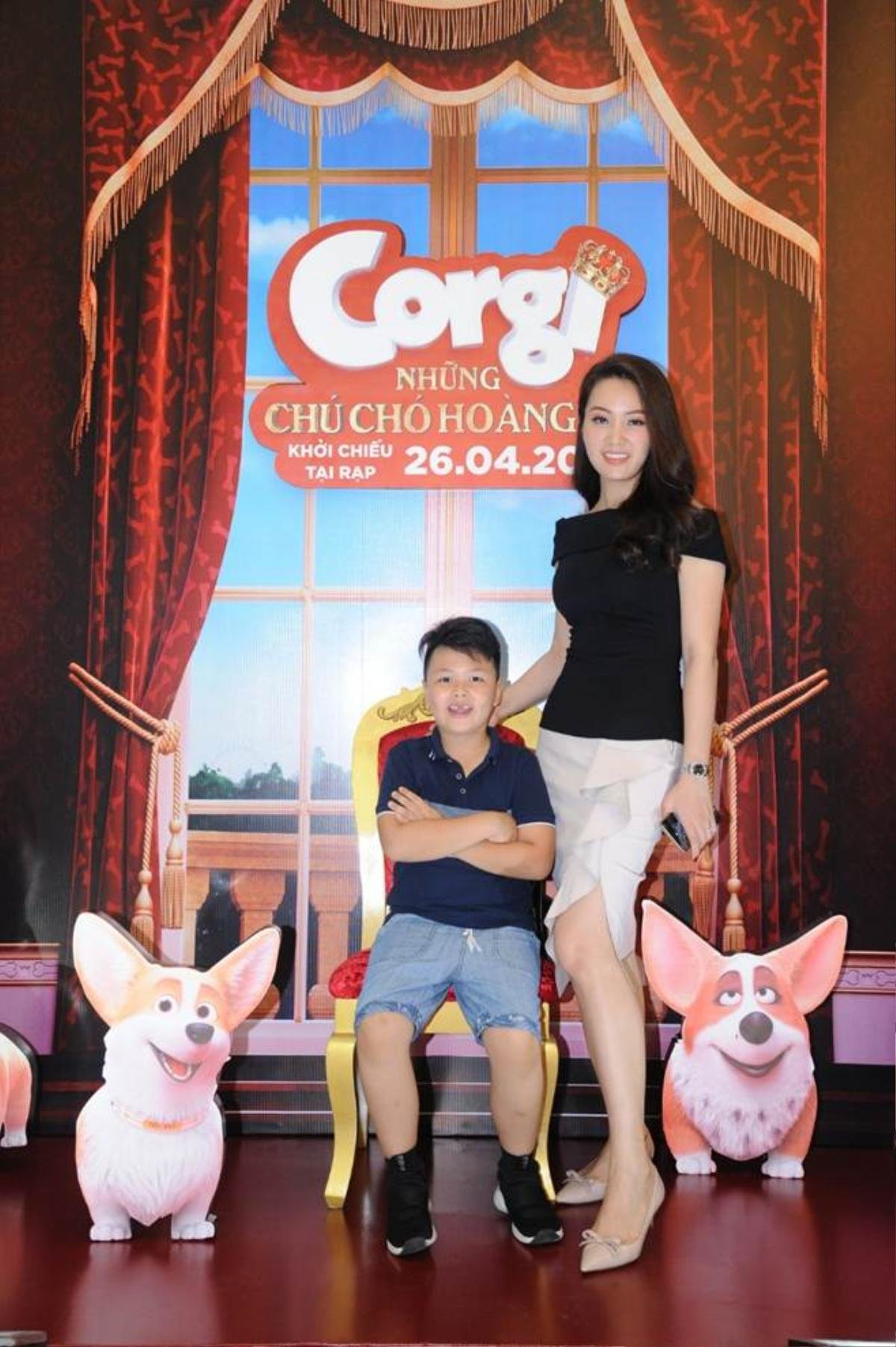 Gia đình Đăng Khôi, Thúy Hạnh, Hoàng Bách mê mệt đàn chó hoàng gia Corgi Ảnh 8