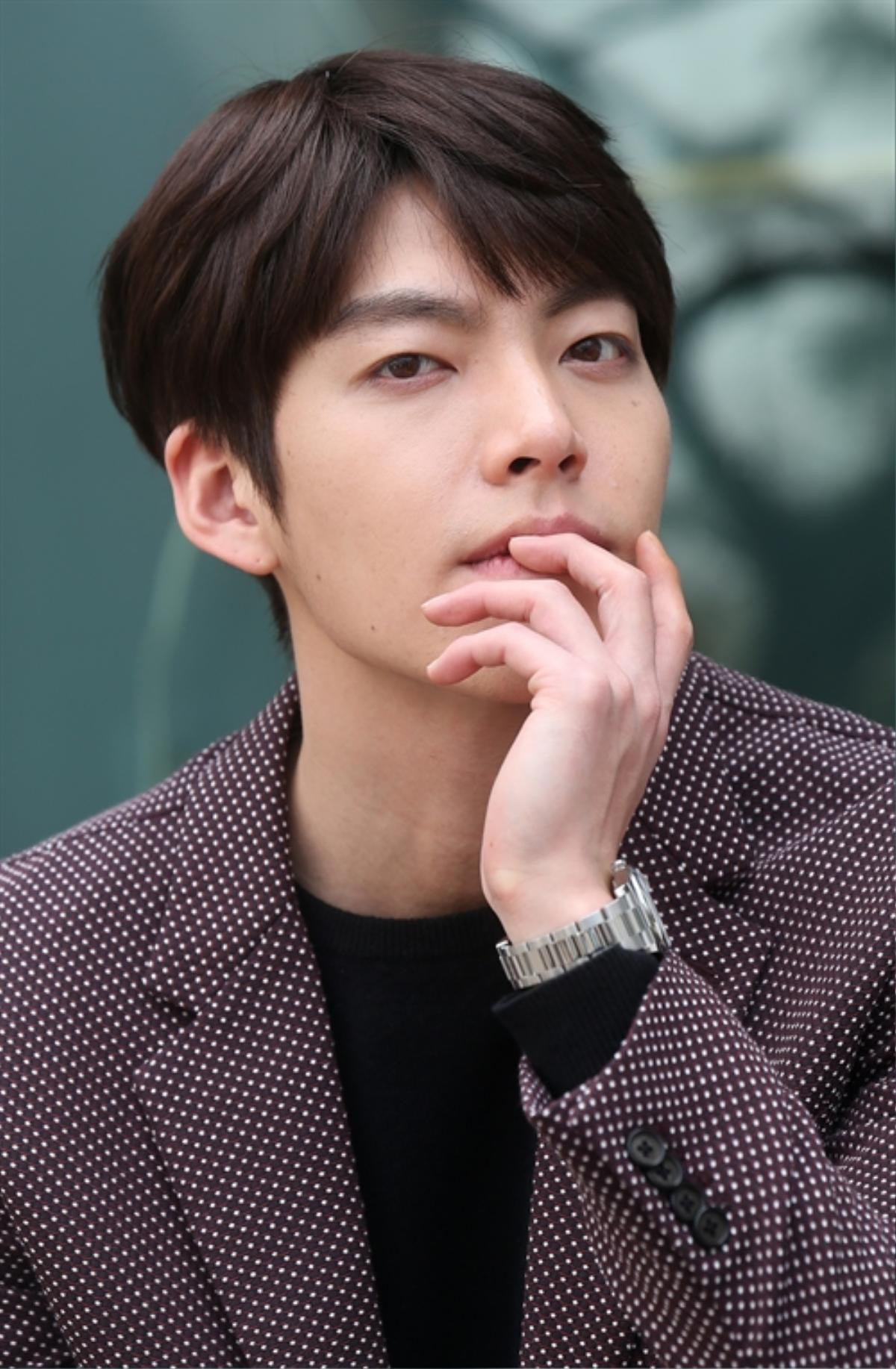 Diễn viên 'Cậu bé người sói' qua đời vì ung thư vòm họng, K-net lo lắng cho Kim Woo Bin Ảnh 6