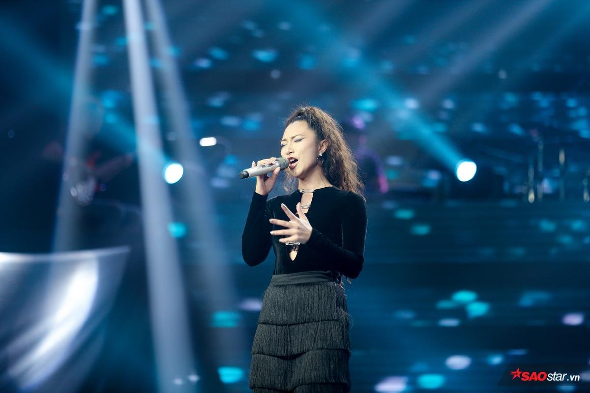 Những tiết mục 'chiếm spotlight' với 4 chọn đầy thuyết phục trong Tập 2 vòng Giấu mặt The Voice 2019 Ảnh 1