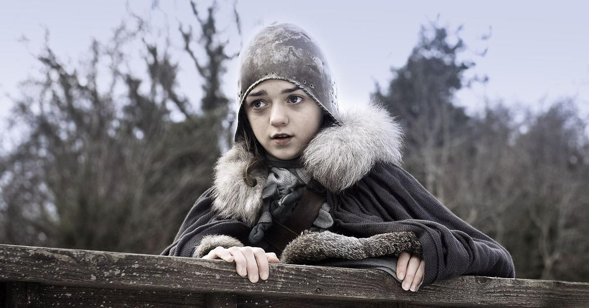 Maisie Williams nói gì về cảnh nóng đầu tiên trong đời của Arya ở tập 2 'Trò chơi vương quyền' mùa 8? Ảnh 6