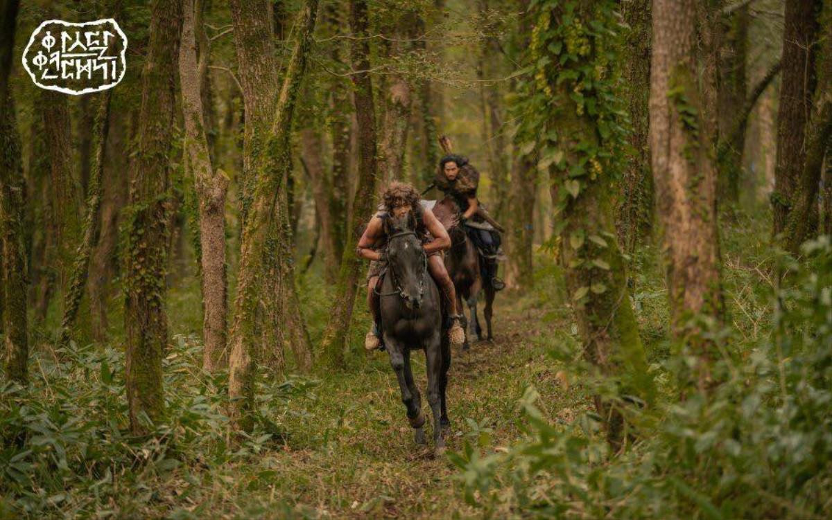 Tạo hình mãnh tướng của Jang Dong Gun trong bom tấn cổ trang Hàn Quốc 'Arthdal Chronicles' Ảnh 3