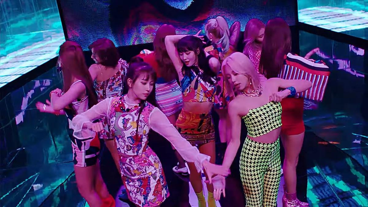 Twice xuất hiện đầy mạnh mẽ, táo bạo hơn với MV comeback 'Fancy' Ảnh 1