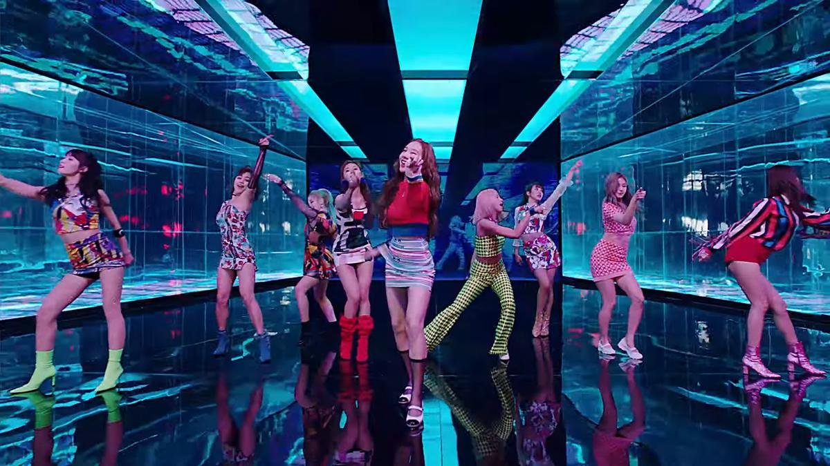 Twice xuất hiện đầy mạnh mẽ, táo bạo hơn với MV comeback 'Fancy' Ảnh 3