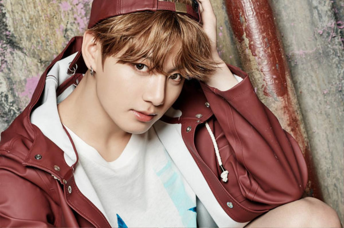 Tạm rũ vẻ 'em bé', Jungkook (BTS) khiến fan ngơ ngác vì màn đấm bốc ngầu lòi Ảnh 1