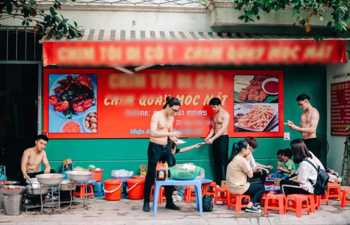 Chủ quán ăn Hà Nội thuê nam nhân khoe 'da thịt' phục vụ khách: ‘Làm ăn kinh doanh không vi phạm pháp luật, thuần phong mỹ tục là được' Ảnh 1