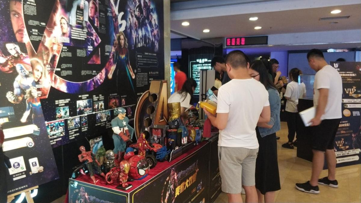 Khách xếp hàng dài ở Trung Quốc để xem chiếu sớm 'Avengers: Endgame', suất phim bắt đầu lúc 0h vẫn đông kín Ảnh 4