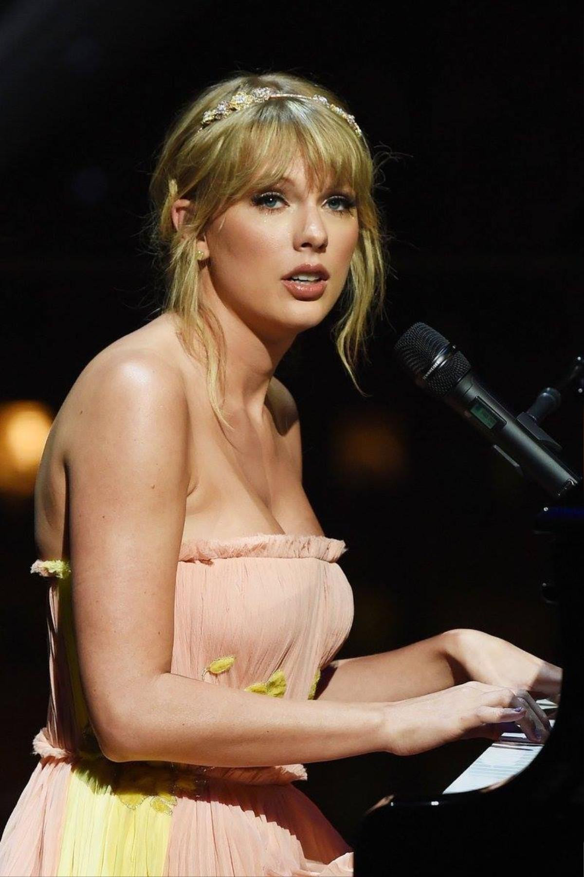 Chẳng phải đợi đến 26/4, Taylor Swift thời 'Speaknow' hiện diện: Đĩa nhạc đồng quê kế tiếp quá gần? Ảnh 4